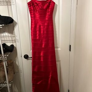 BCBG Max Azaria strapless red dress - size XS